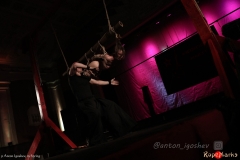 Performing "Kinbaku agura rotate" at Moscow Knot